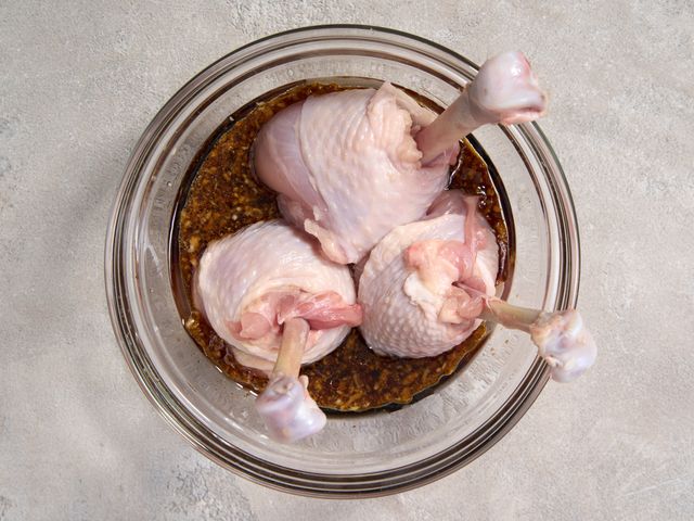 Блюда из куриной голени. Просты рецепты для запекания в духовке