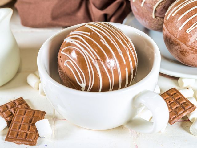 Как растопить шоколад в домашних условиях 🍫 Рецепты жидкого шоколада | Пригощайся