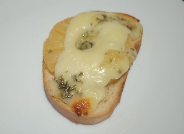 Бутерброды с ананасом и сыром - пошаговый рецепт с фото на kormstroytorg.ru