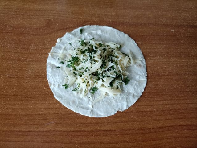 Кутабы из лаваша с сыром и зеленью рецепт с фото