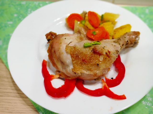 Вариант 1: Курица в духовке целиком с хрустящей корочкой