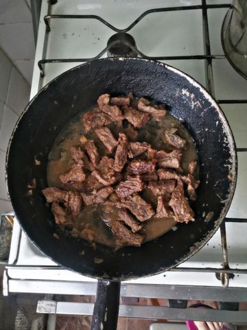 Тушеное мясо с овощами