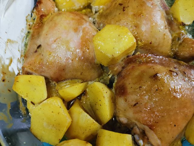 Рецепт: Курица в ажуре из картофеля - Ну очень вкусно!