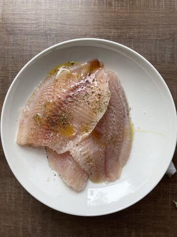 Рыба тилапия (Milanese), пошаговый рецепт на ккал, фото, ингредиенты - Апрель