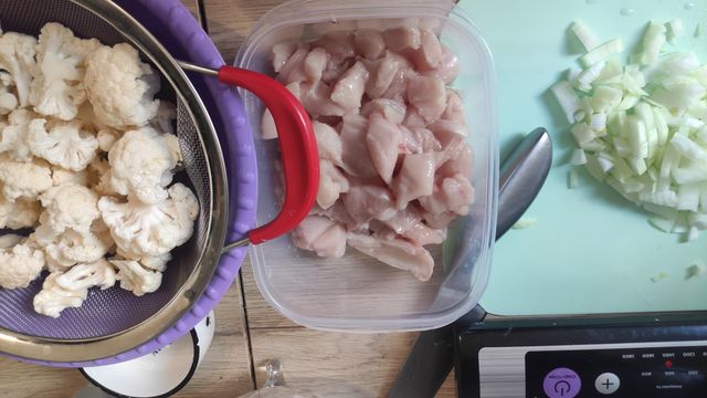 Куриное филе с замороженными овощами на сковороде — рецепт с фото