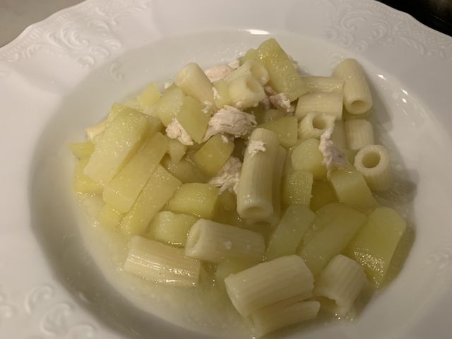 Молочный картофельный суп с макаронами