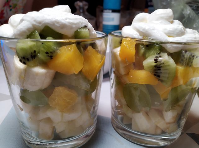 Как приготовить рецепт Замороженный фруктовый салат