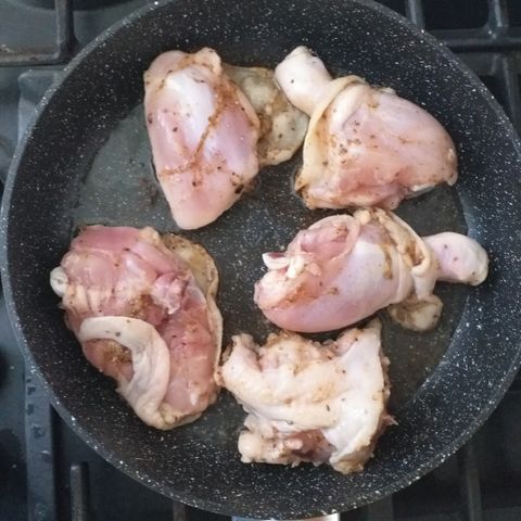 Куриные ножки на сковороде