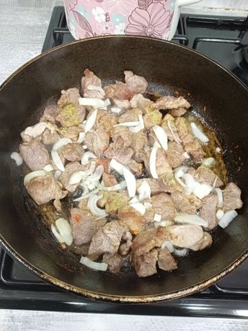 Мясо на сковороде - рецепты приготовления
