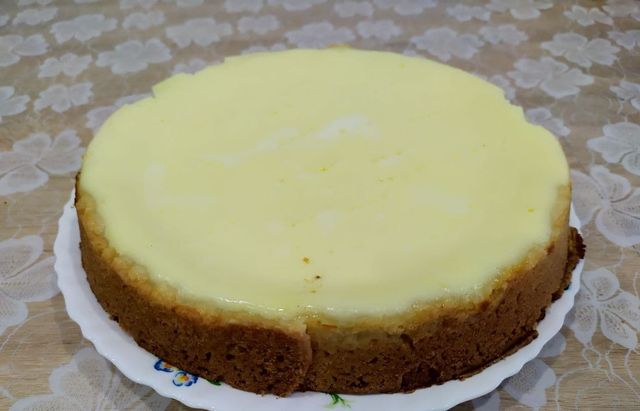 Блинный торт со сметанным кремом, пошаговый рецепт на ккал, фото, ингредиенты - АО «АИСФеР»