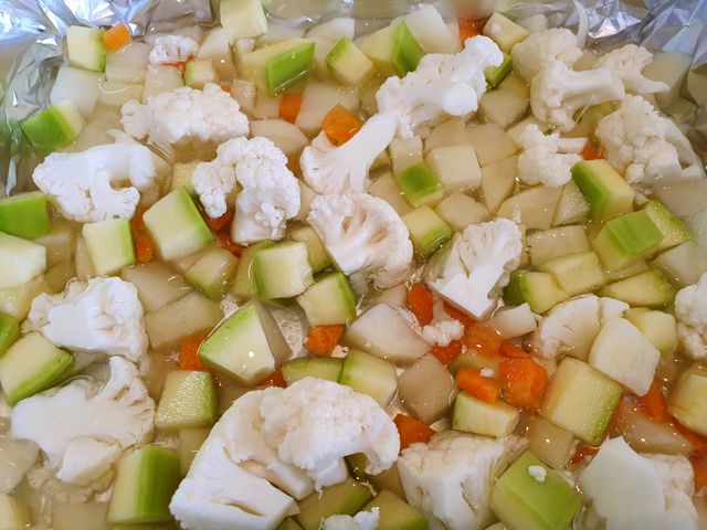 рецепт запеченных замороженных овощей в духовке с фото | Дзен