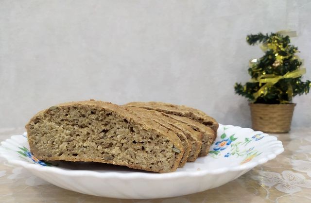 Рецепт бездрожжевого хлеба из цельнозерновой муки.
