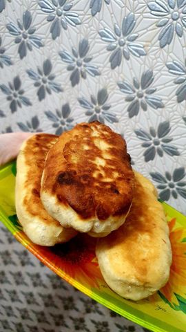 Жареные пирожки на сковороде с рисом и яйцом, рецепт с фото и видео — aikimaster.ru