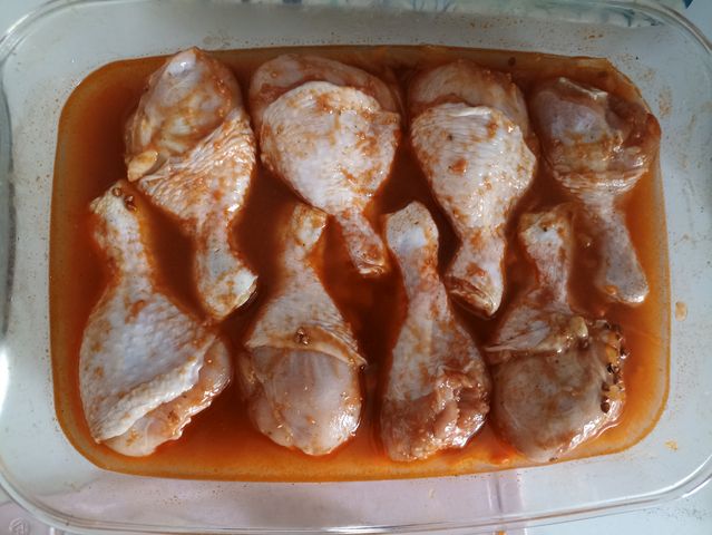 Курица с гречкой запеченная в сметане в духовке