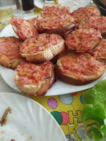 Горячие бутерброды с колбасой и сыром - пошаговый рецепт с фото на азинский.рф