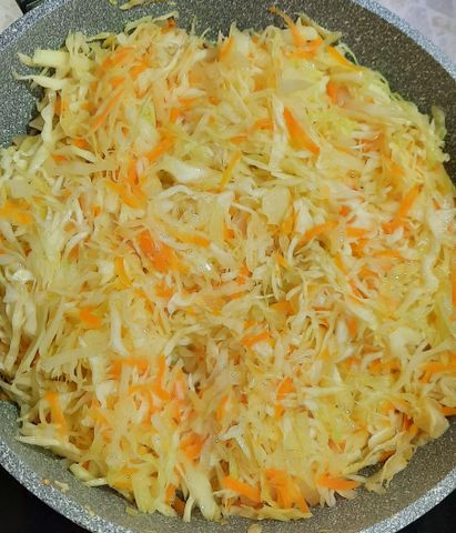Тушеная капуста с морковью и луком - рецепт с фото пошагово