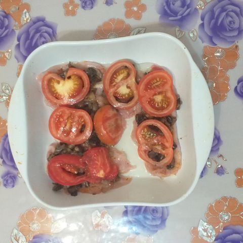 Куриная грудка с грибами сыром и помидорами в духовке рецепт фото пошагово и видео