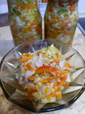 12 рецептов вкуснейших салатов из капусты на зиму