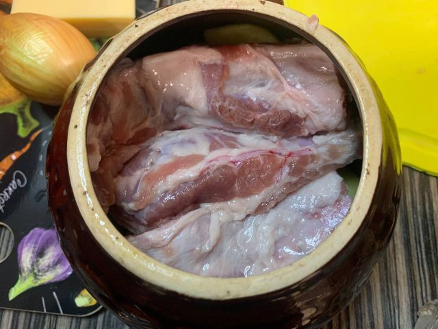 Свиные ребрышки с картошкой, запеченные в духовке