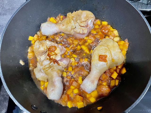 Куриные голени в соевом соусе жареные на сковороде