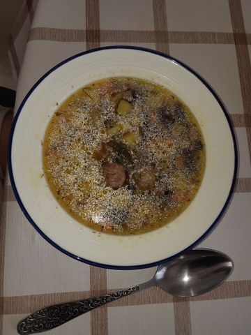 Грибной крем-суп с фрикадельками: рецепт - Лайфхакер