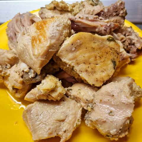 Курица запеченная в маринаде из кефира: простой рецепт для мультиварки