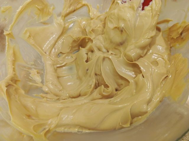 рецепт крема для торта с творожным сыром и сливками с фото пошагово | Дзен