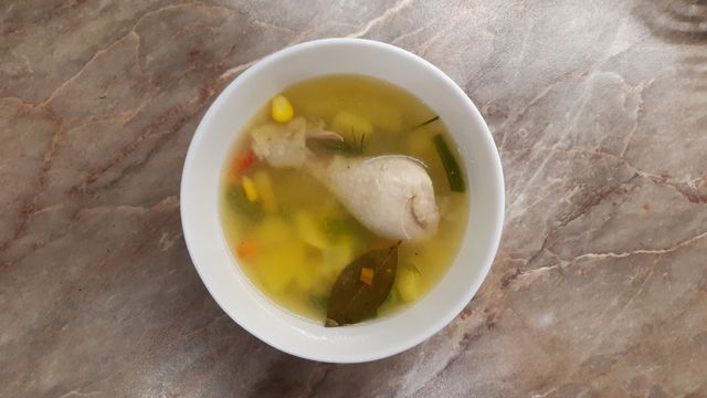 Суп из замороженных овощей с курицей