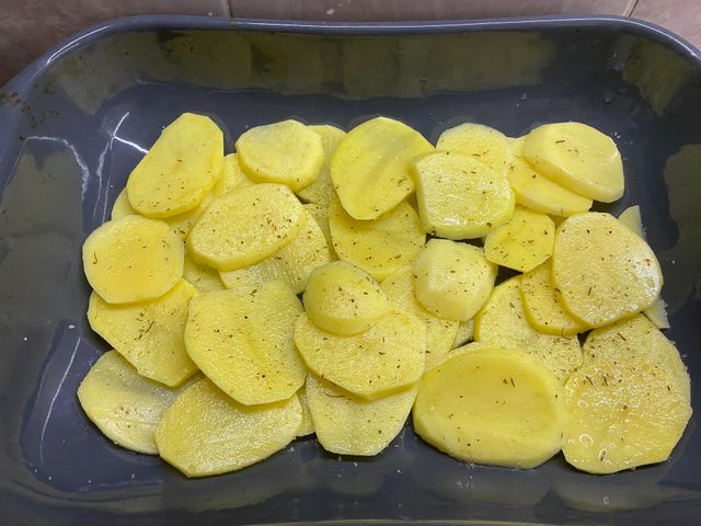 Картофель в сметане