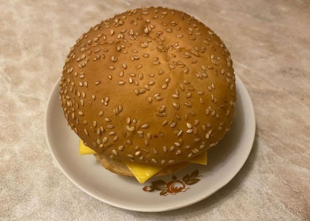 Чизбургер как в Макдональдсе – наслаждайся, не выходя из дома!