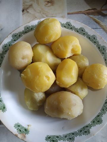 Картофель с беконом и луком
