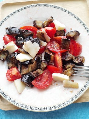Салат из баклажанов с помидорами на зиму – пошаговый рецепт приготовления с фото