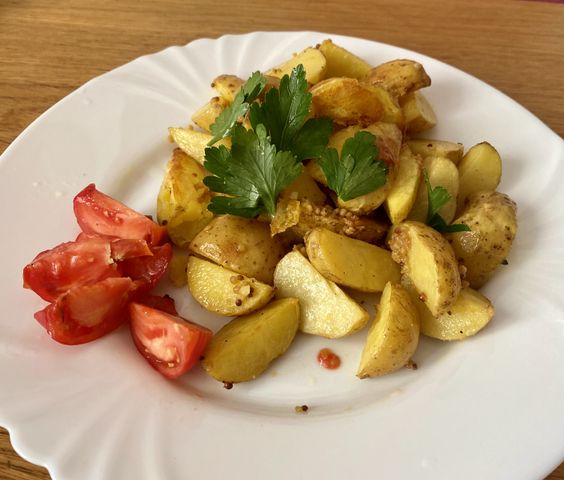Рецепт картофеля с рыбой в сметанно-горчичном соусе: простые шаги приготовления