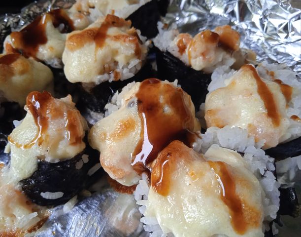 Суши запеченные с мидиями - рецепт с фото