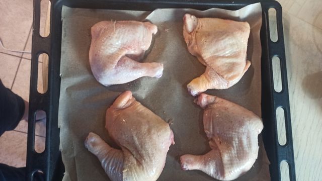 Запеченные куриные окорочка к ужину
