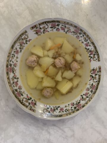 Гречневый суп с мясными фрикадельками