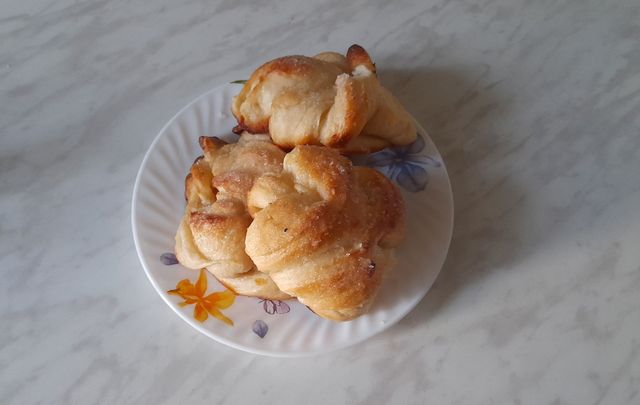 Как приготовить рецепт Пышные сдобные домашние сладкие булочки с сахаром «как пух»