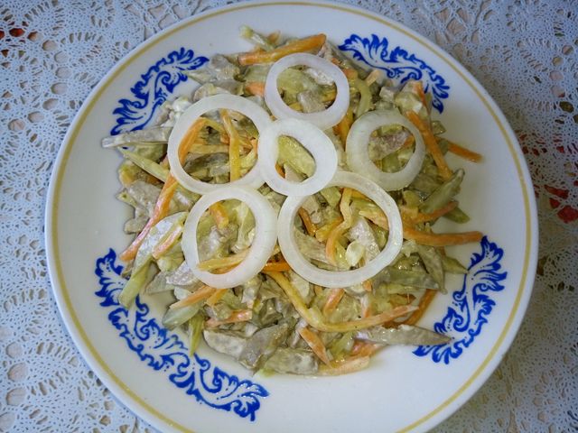 Салат с печенью и корейской морковью