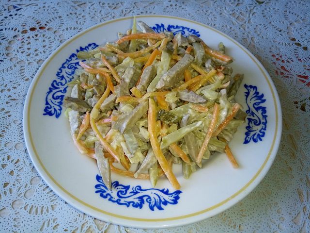 Салат с куриной печенью и корейской морковью — рецепт с фото пошагово