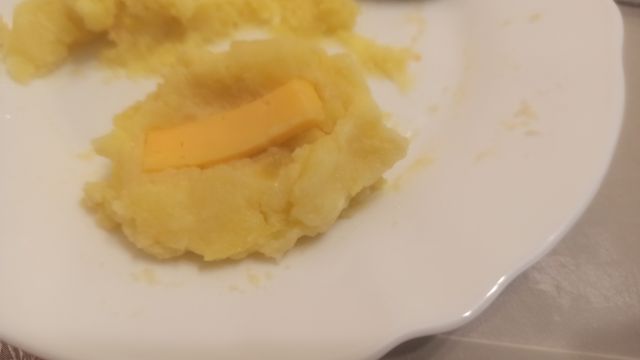 Закуска на все случаи жизни: необычный гарнир — картофельные шарики с сыром