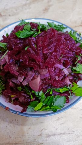 Салат с фейхоа и свеклой – полезный и проверенный рецепт