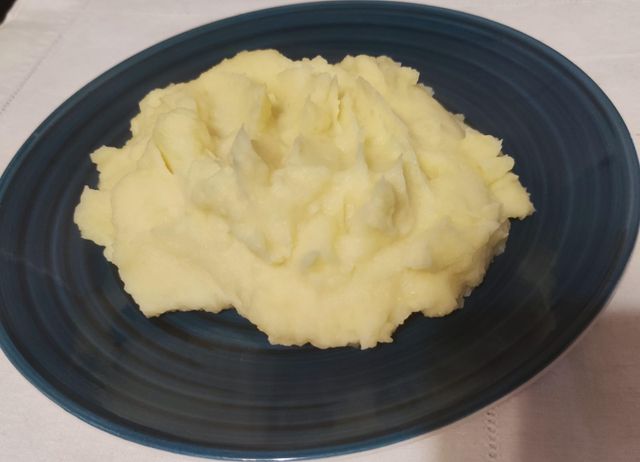 Картофельное пюре с яйцом (без масла) . Рецепт с фото