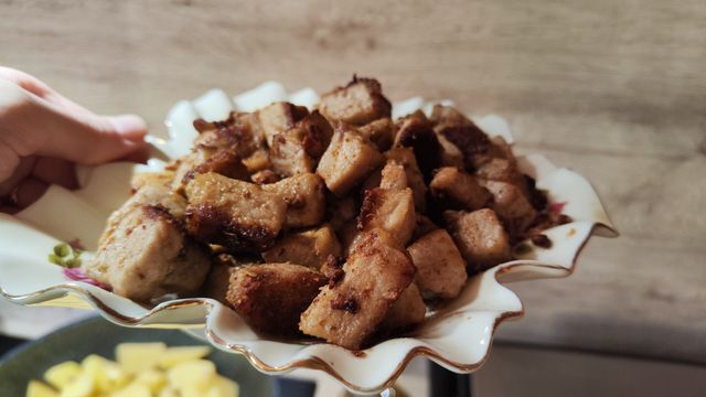 Рецепт - Жаркое из свинины по-русски в медной сковороде