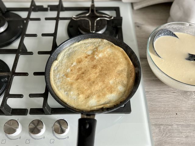 Блинный торт на сковороде – пошаговый рецепт приготовления с фото