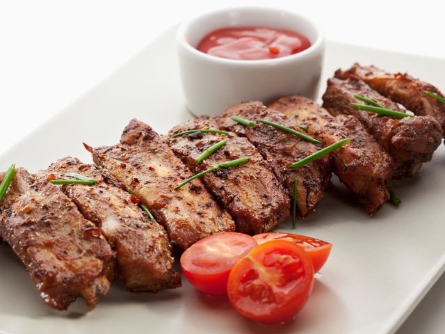 Блюда из свинины — 10 быстрых и вкусных рецептов вторых блюд с пошаговыми фото