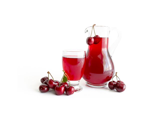 Из чего делают вишневый сок. Баринов вишневый сок. Вишневый сок польза. Сок спелая вишня. Стом вишневый сок.