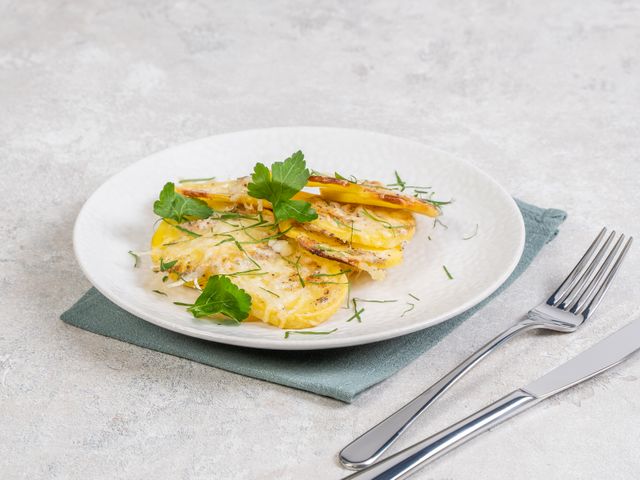 Картошка в сметане в духовке — классический рецепт с пошаговыми фото