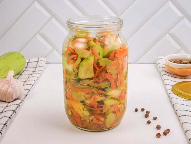 Вкусный салат из кабачков с овощами на зиму - простой рецепт с пошаговыми фото