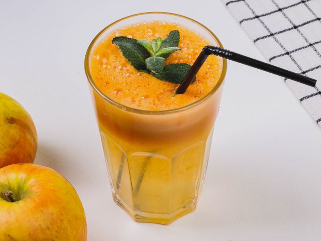 Как приготовить сок морковно-яблочный дома? | Наш сайт