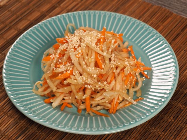 Кальмары с морковью по-корейски